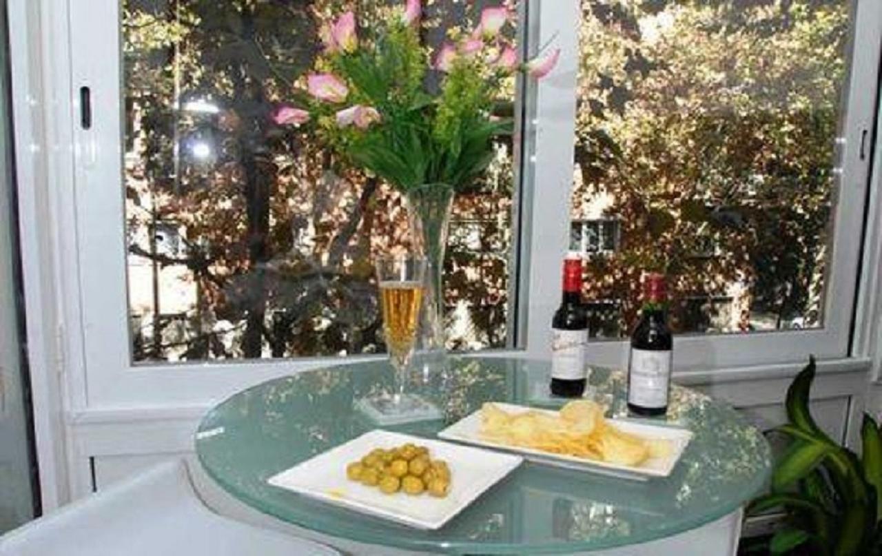 Alba1924 Bed & Breakfast Madrid Exterior photo
