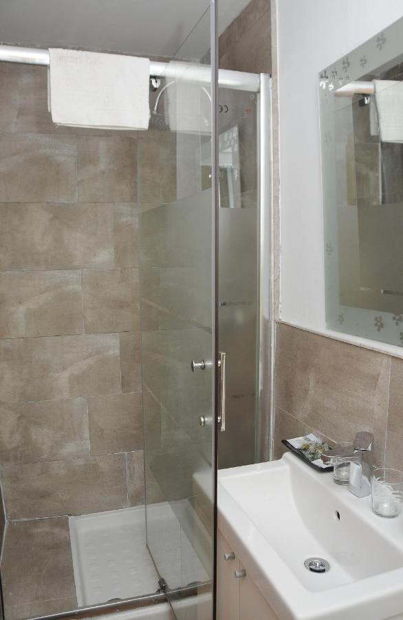 Alba1924 Bed & Breakfast Madrid Exterior photo